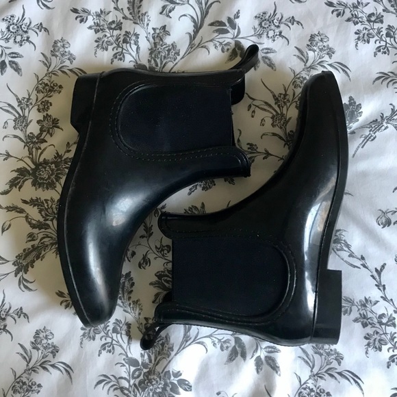 Shoes - Black Chelsea-style rain boots
